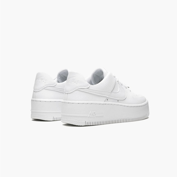 Womens Air Force 1 Sage Low - Picture 3 of 5